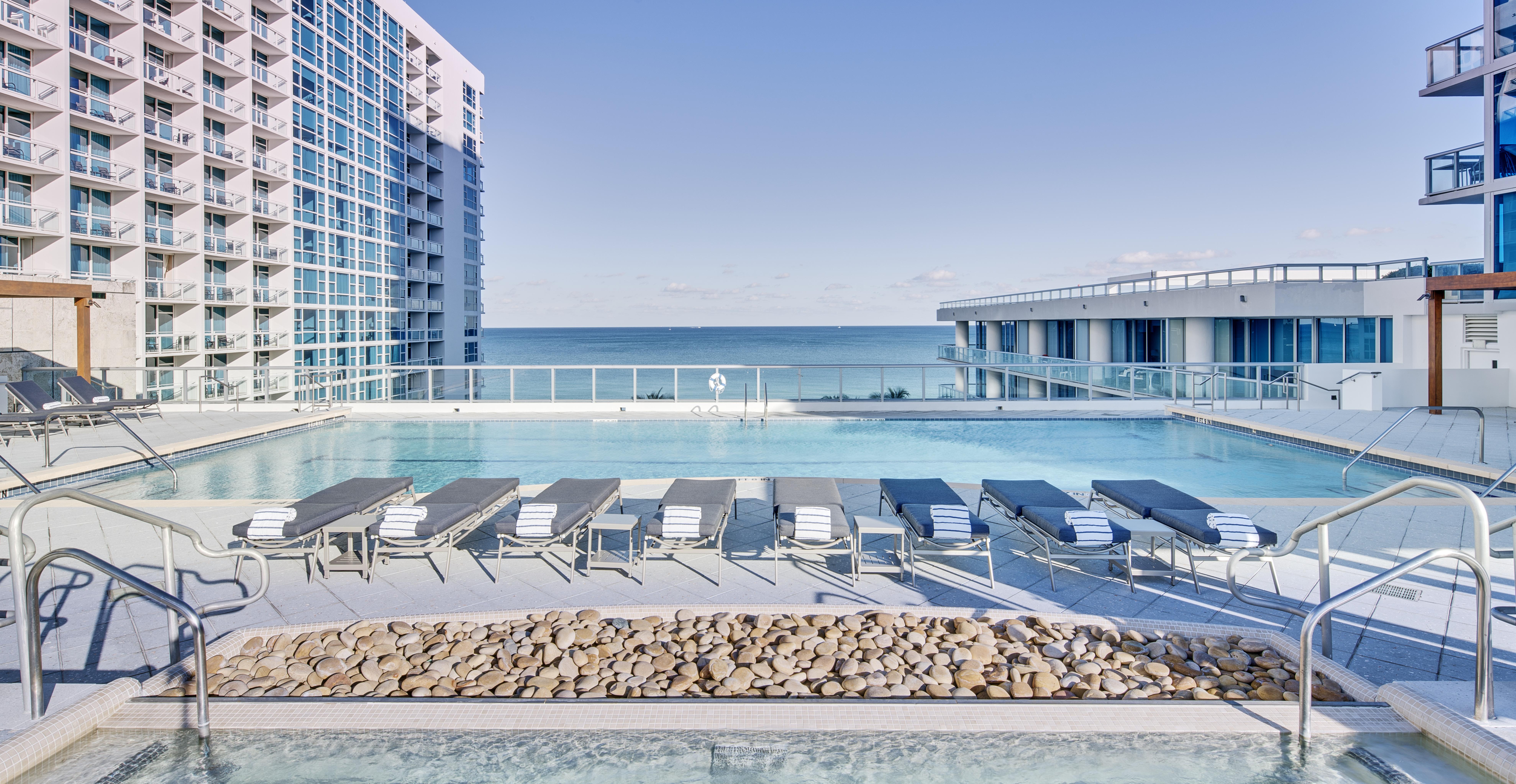 Carillon Miami Wellness Resort Miami Beach Exterior foto